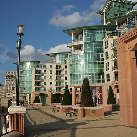 Aquarius At St. George Wharf Appartement Londen Buitenkant foto